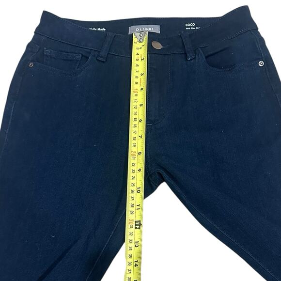 DL1961 Coco Mid Rise Curvy Straight Mid Rise Size 26 Dark Wash Denim Blue Jeans - Picture 5 of 6